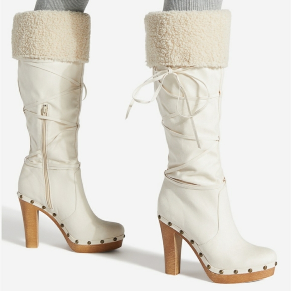 Joaninha Heeled Boots - Picture 1 of 3